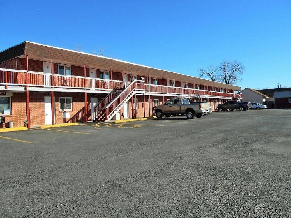 Super Saver Inn Sheridan Exterior photo